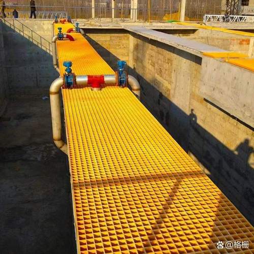 玻璃钢格栅可以用于市政工程中的排水沟盖板,绿化带护栏,养殖场,温室